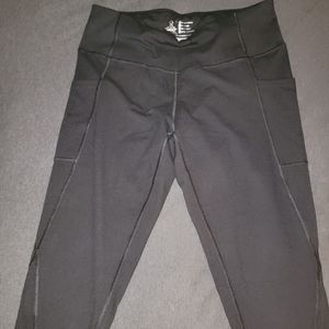 Heathyoga Workout Capri Leggings With Multiple Pockets - XXL - Black